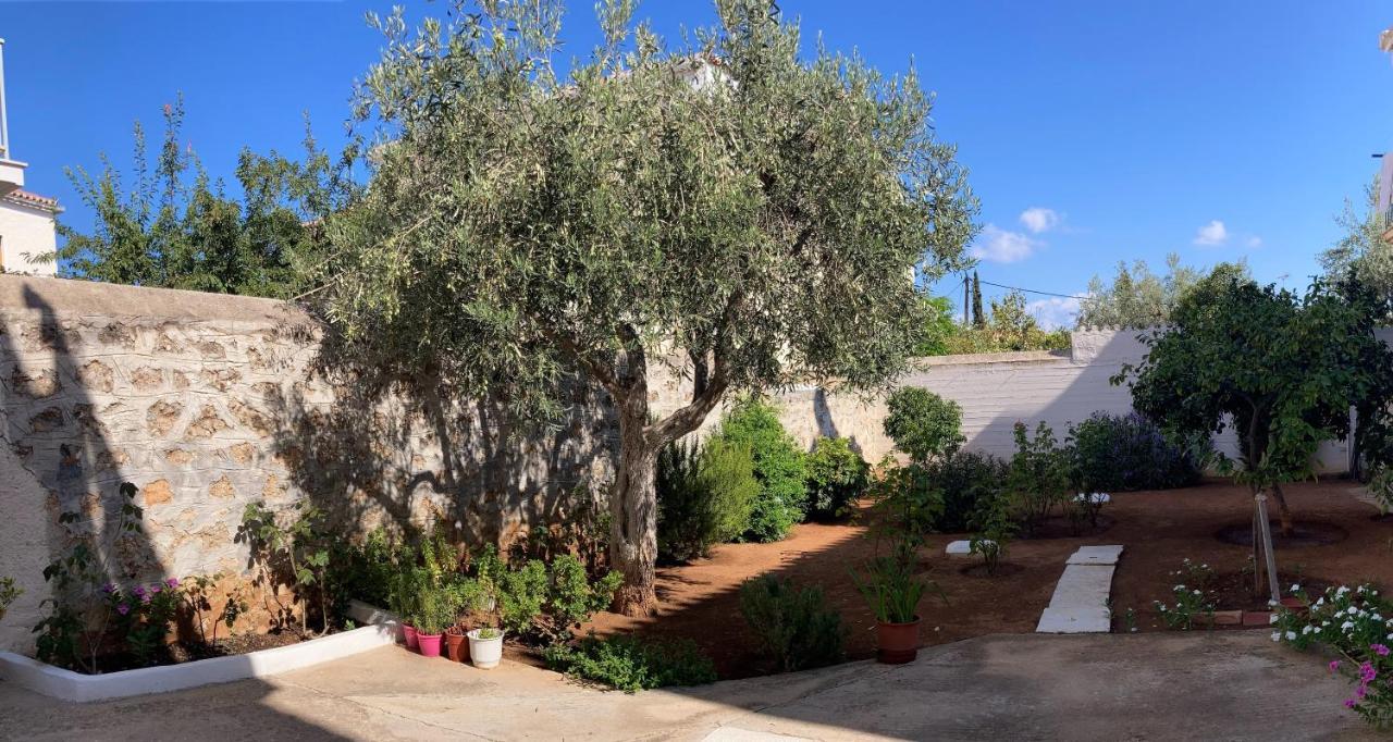 Olga'S Place Spetses Town ภายนอก รูปภาพ